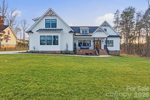 Photo of 3207 Frazier Drive, Claremont, NC 28610 (MLS # 4346331)