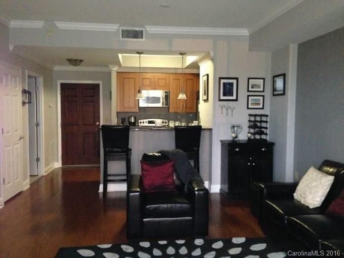 Fifth And Poplar - Residential