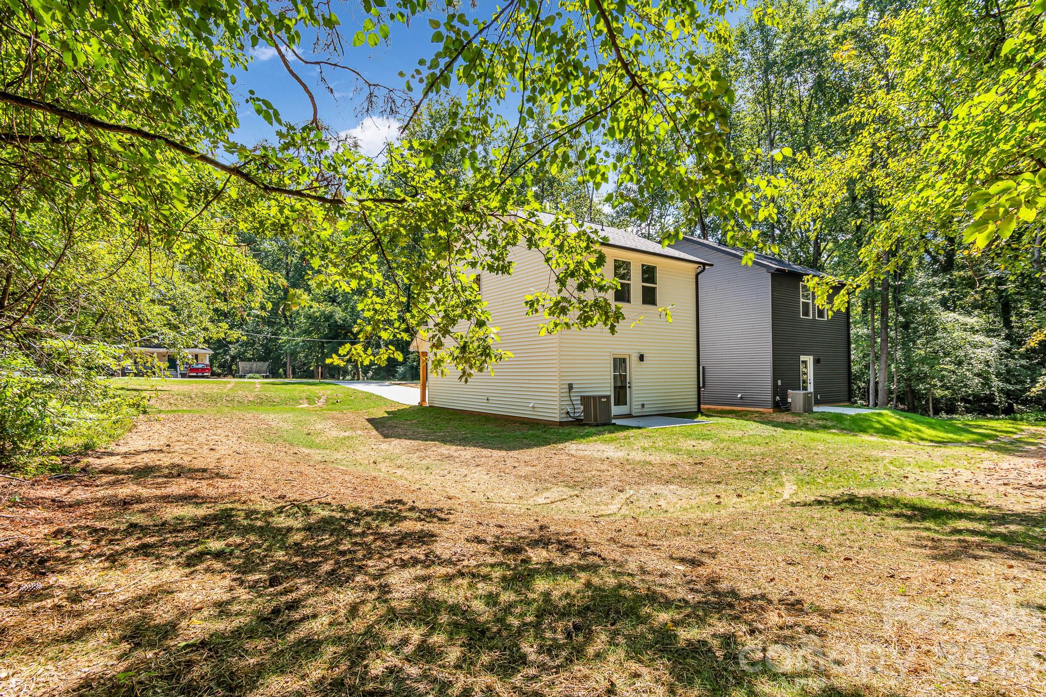 114 N Yadkin Avenue