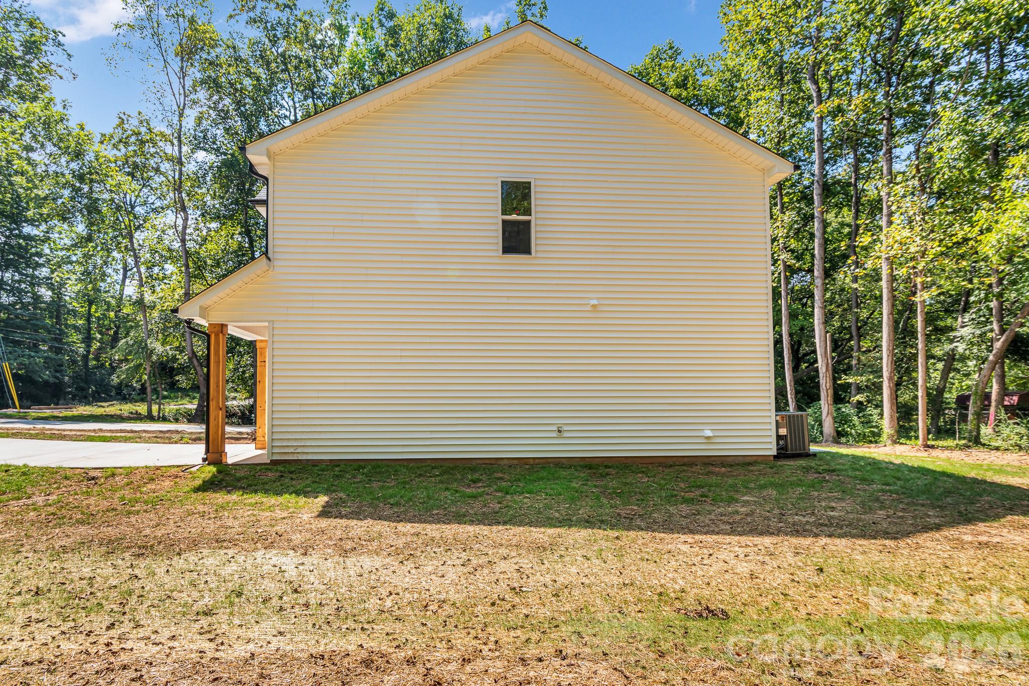 114 N Yadkin Avenue