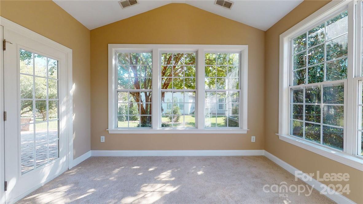 Highland Creek - Residential Lease