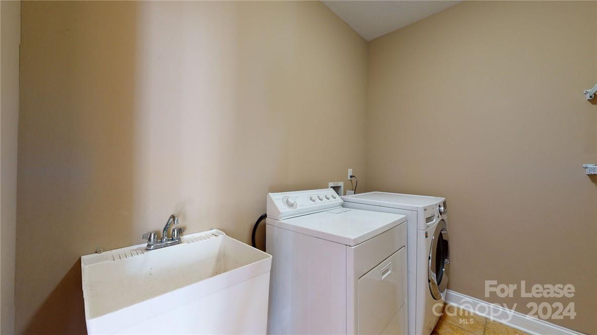 Highland Creek - Residential Lease