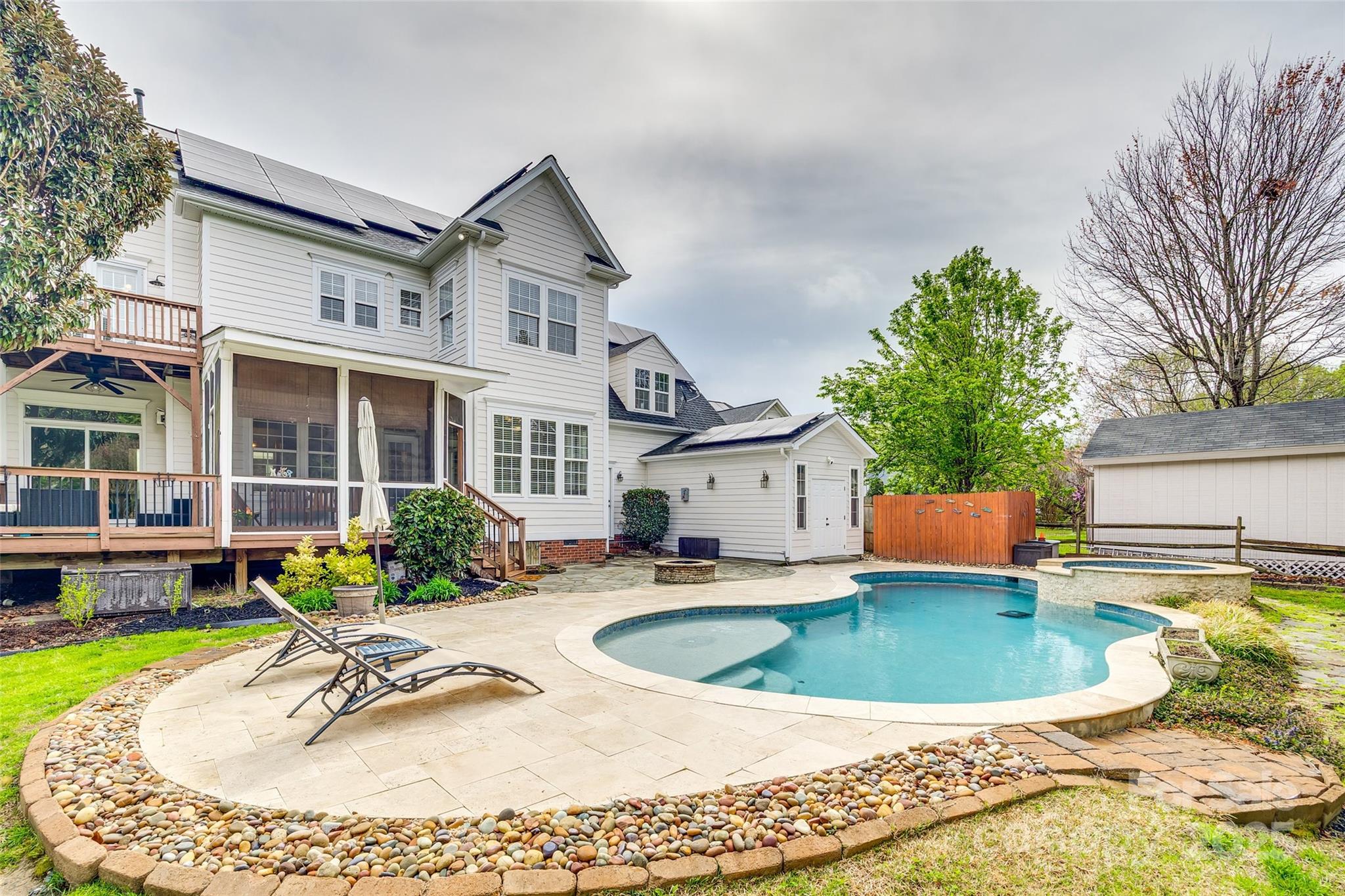 Lakeshore - Residential