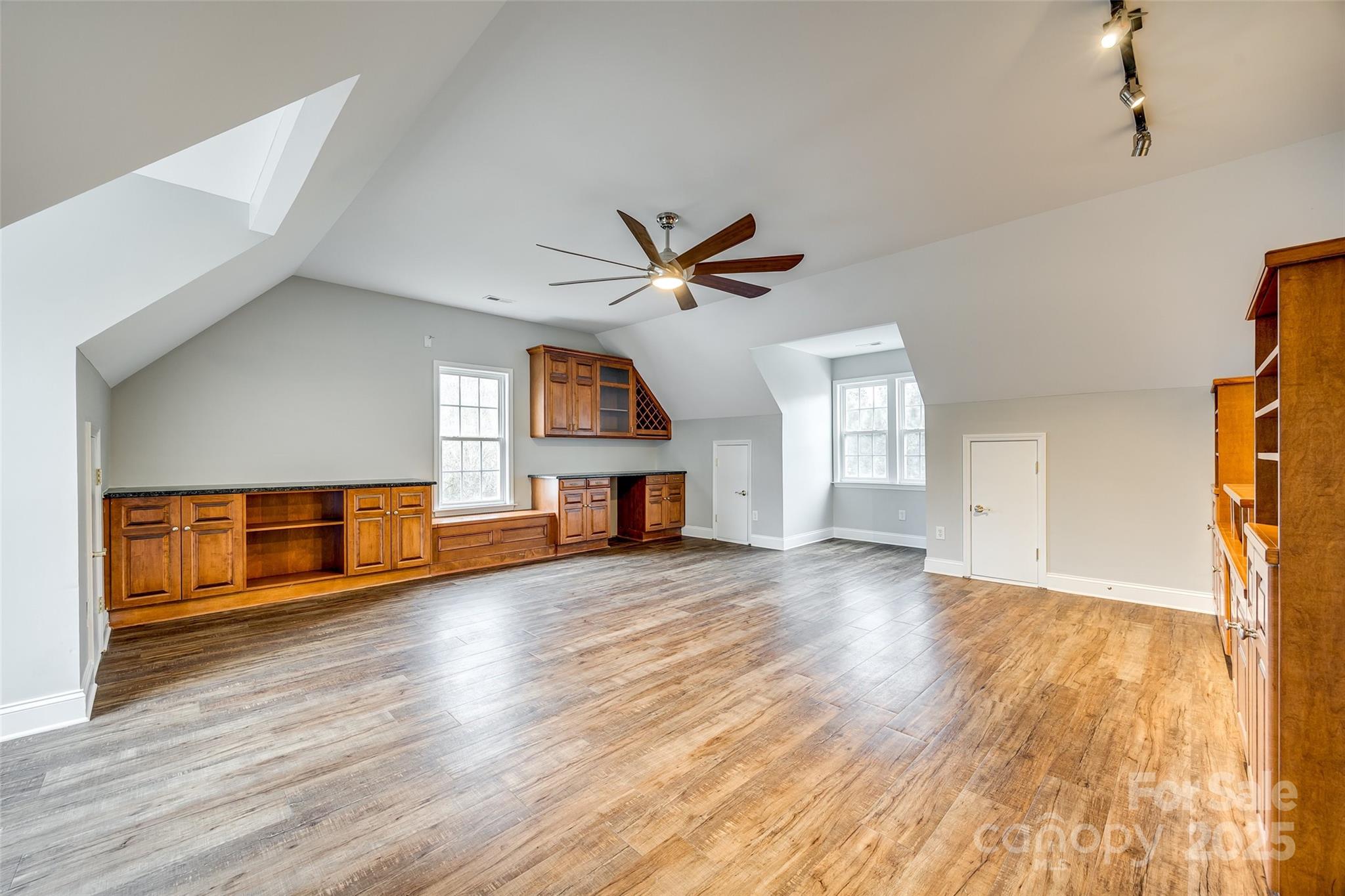 Lakeshore - Residential