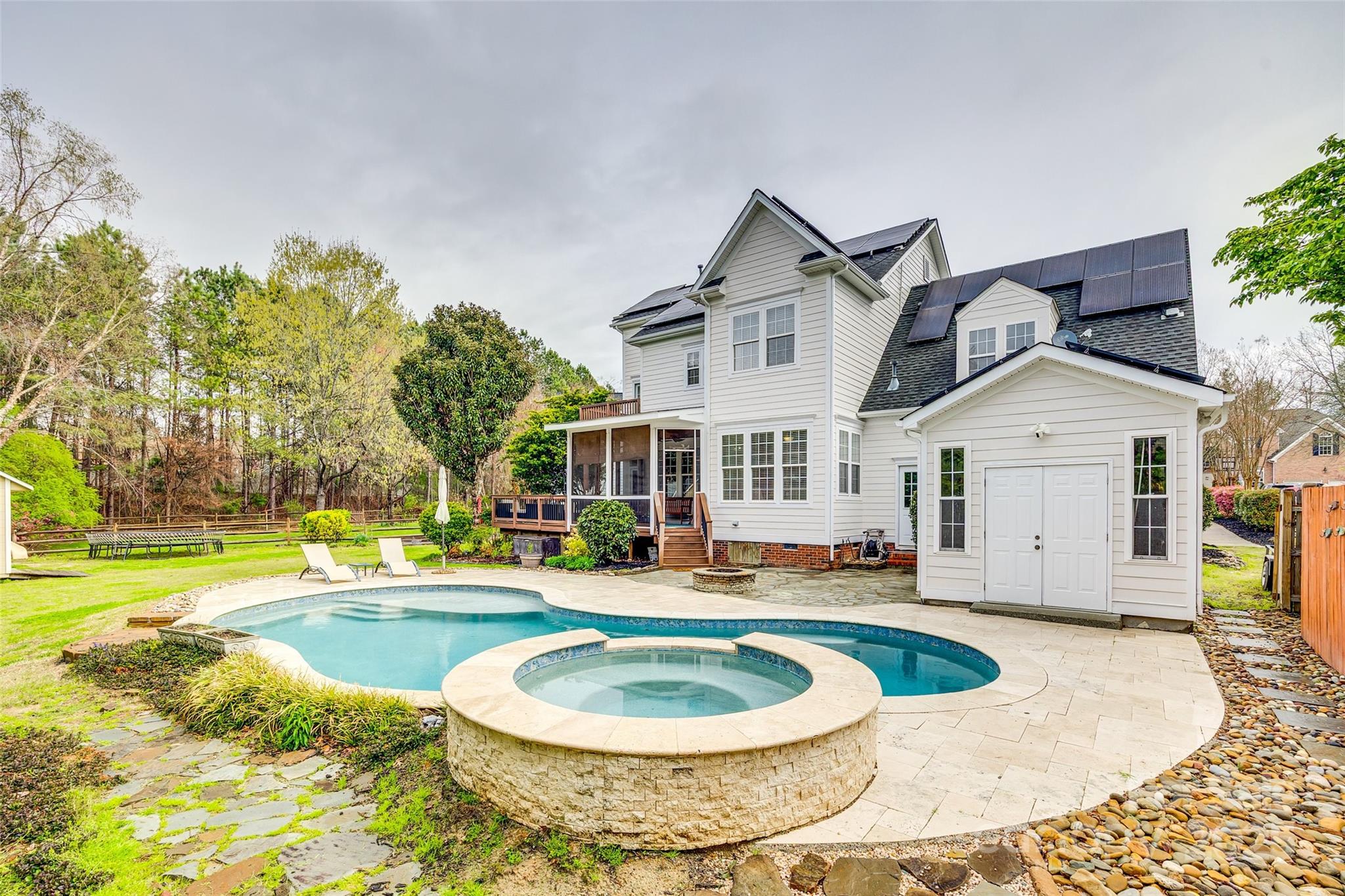 Lakeshore - Residential