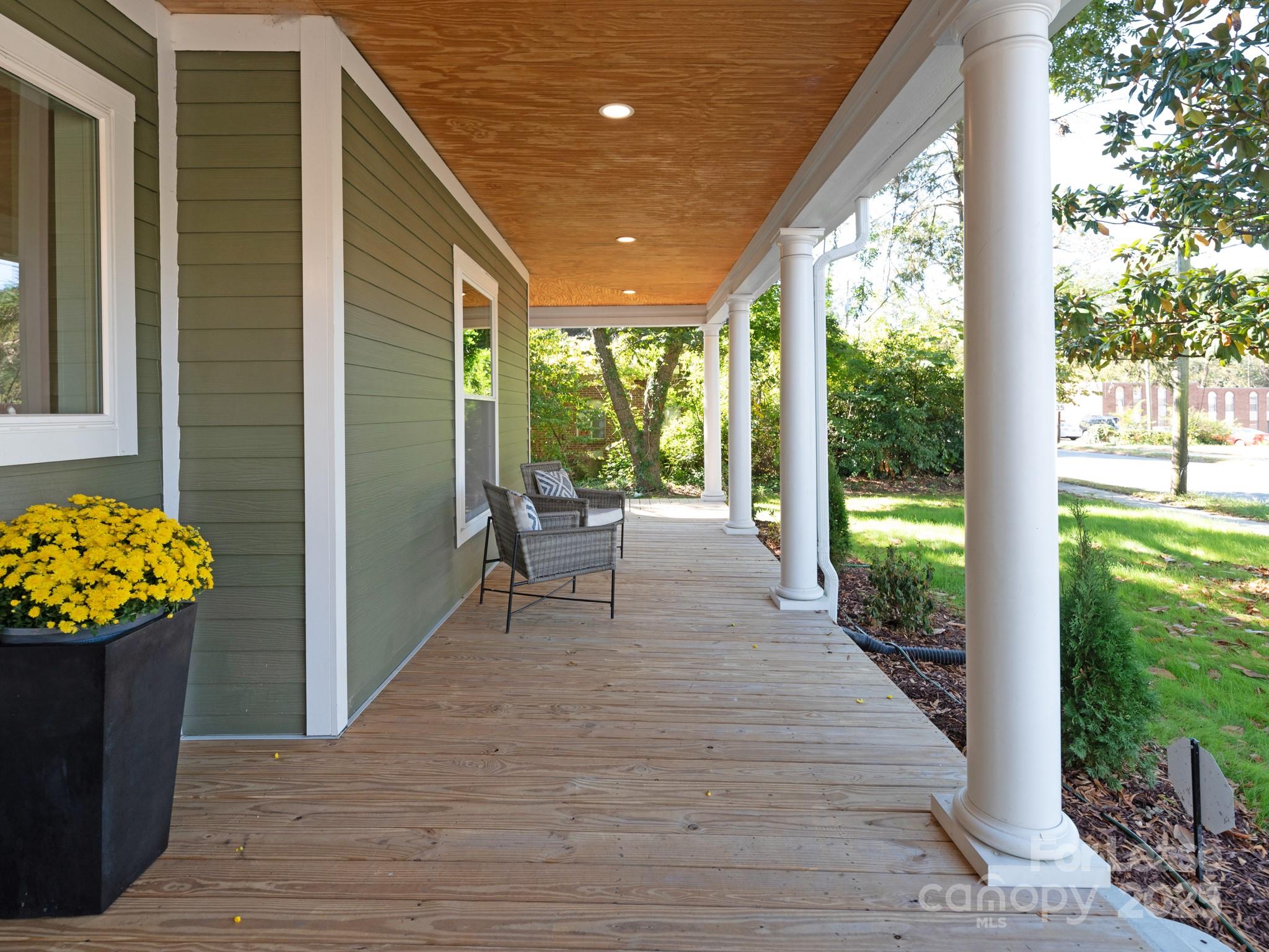 402 S Chester Street