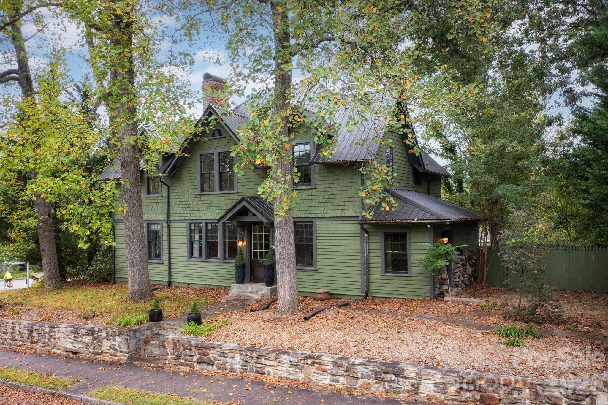 11 Cullowhee Street