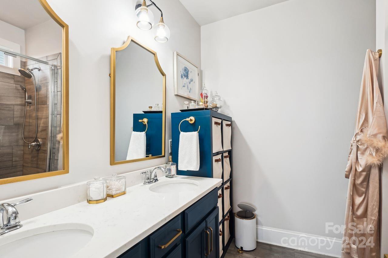 Riverwalk - Residential