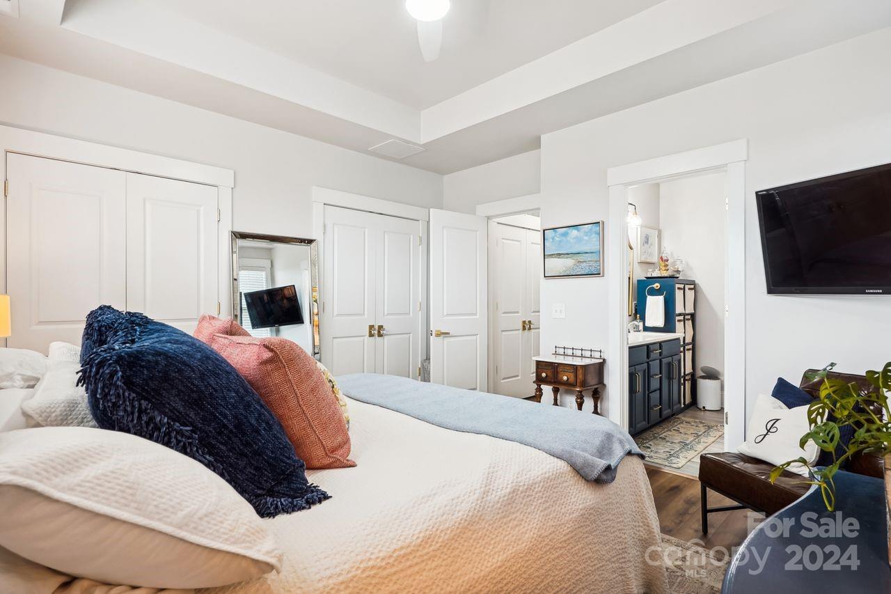 Riverwalk - Residential