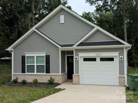 1604 N Main Street Mount Holly NC 28120