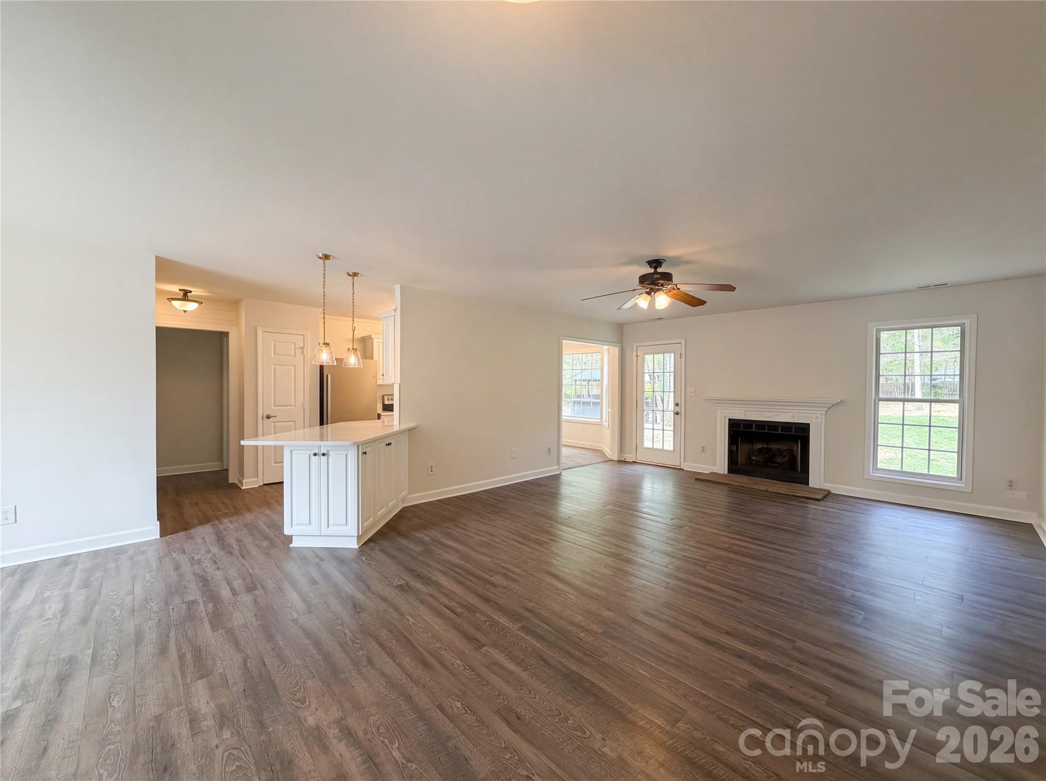 Country Knoll - Residential