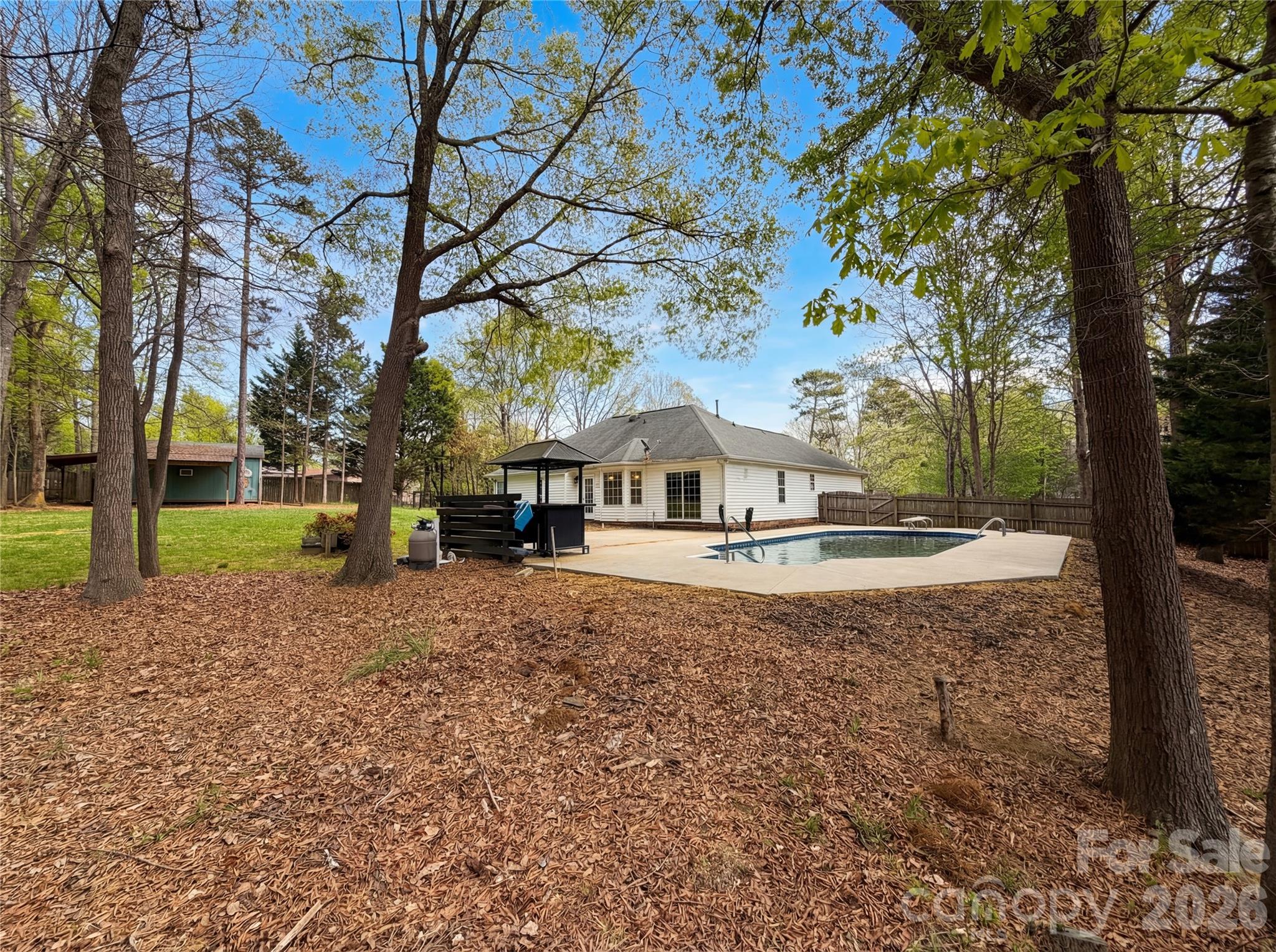 Country Knoll - Residential