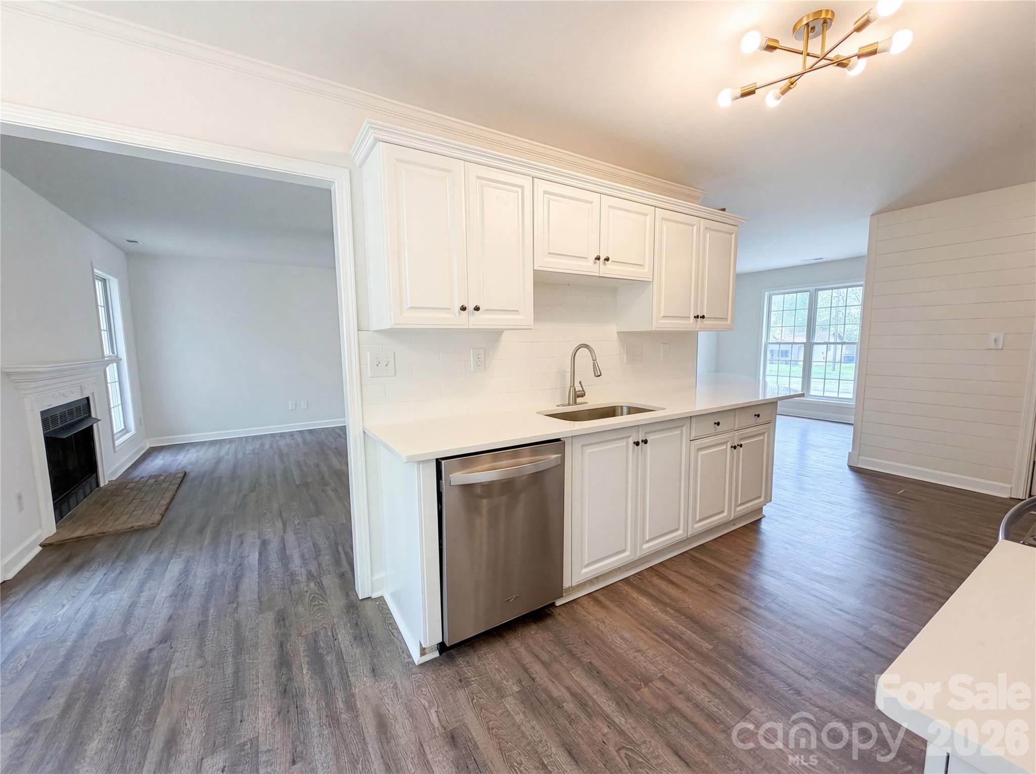 Country Knoll - Residential