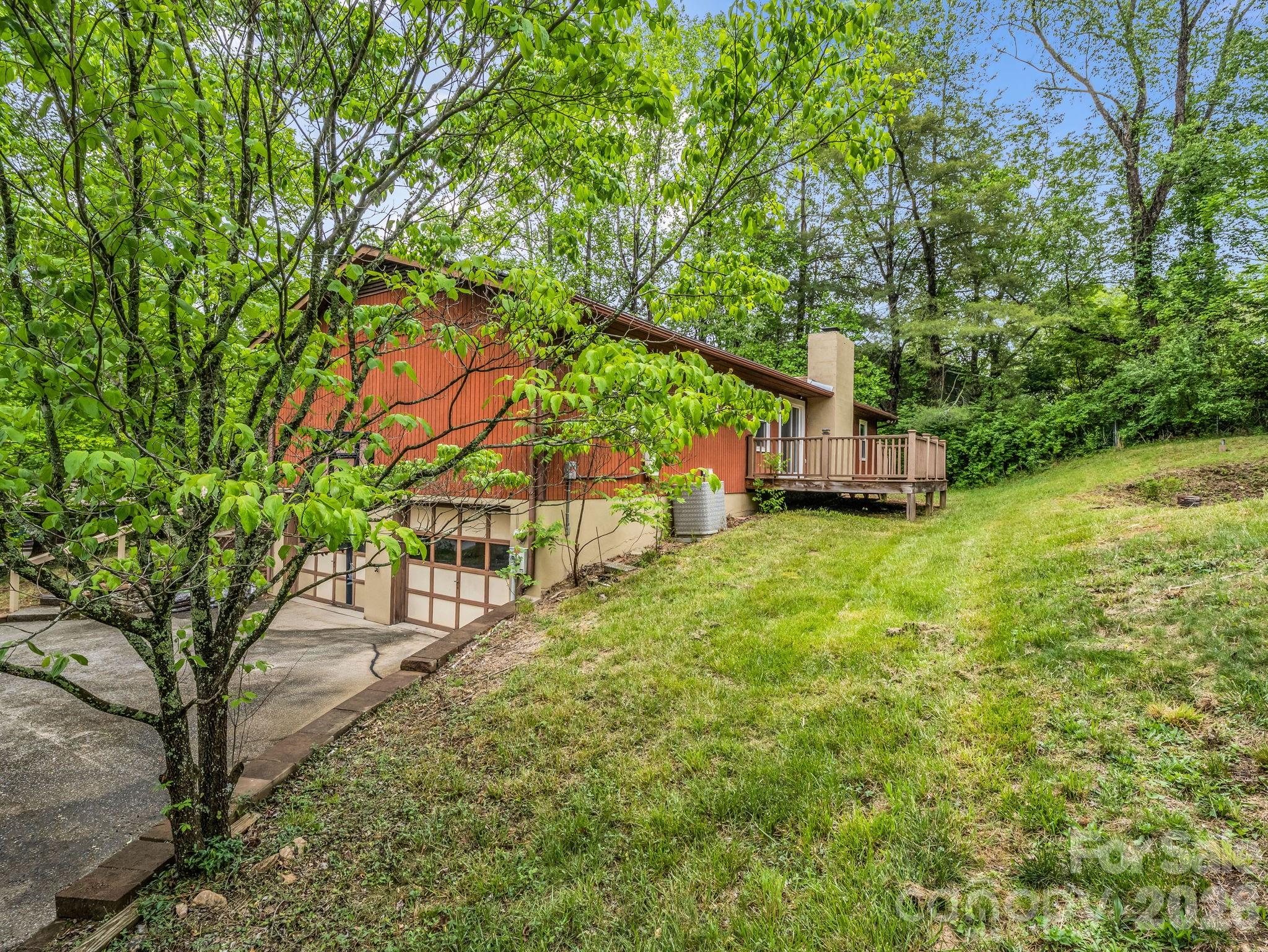 11 Deer Run Drive
