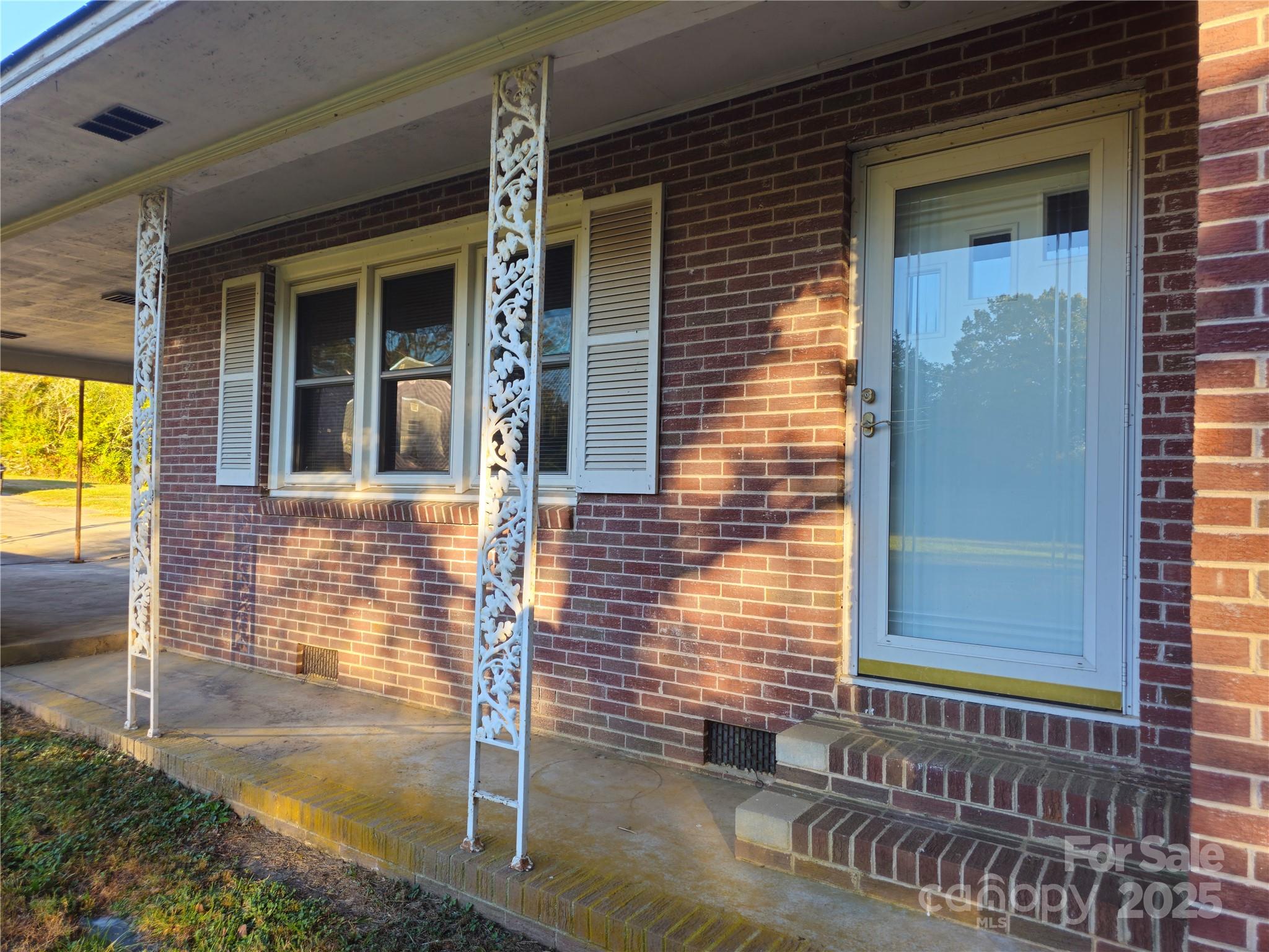 979 Meadowbrook Road