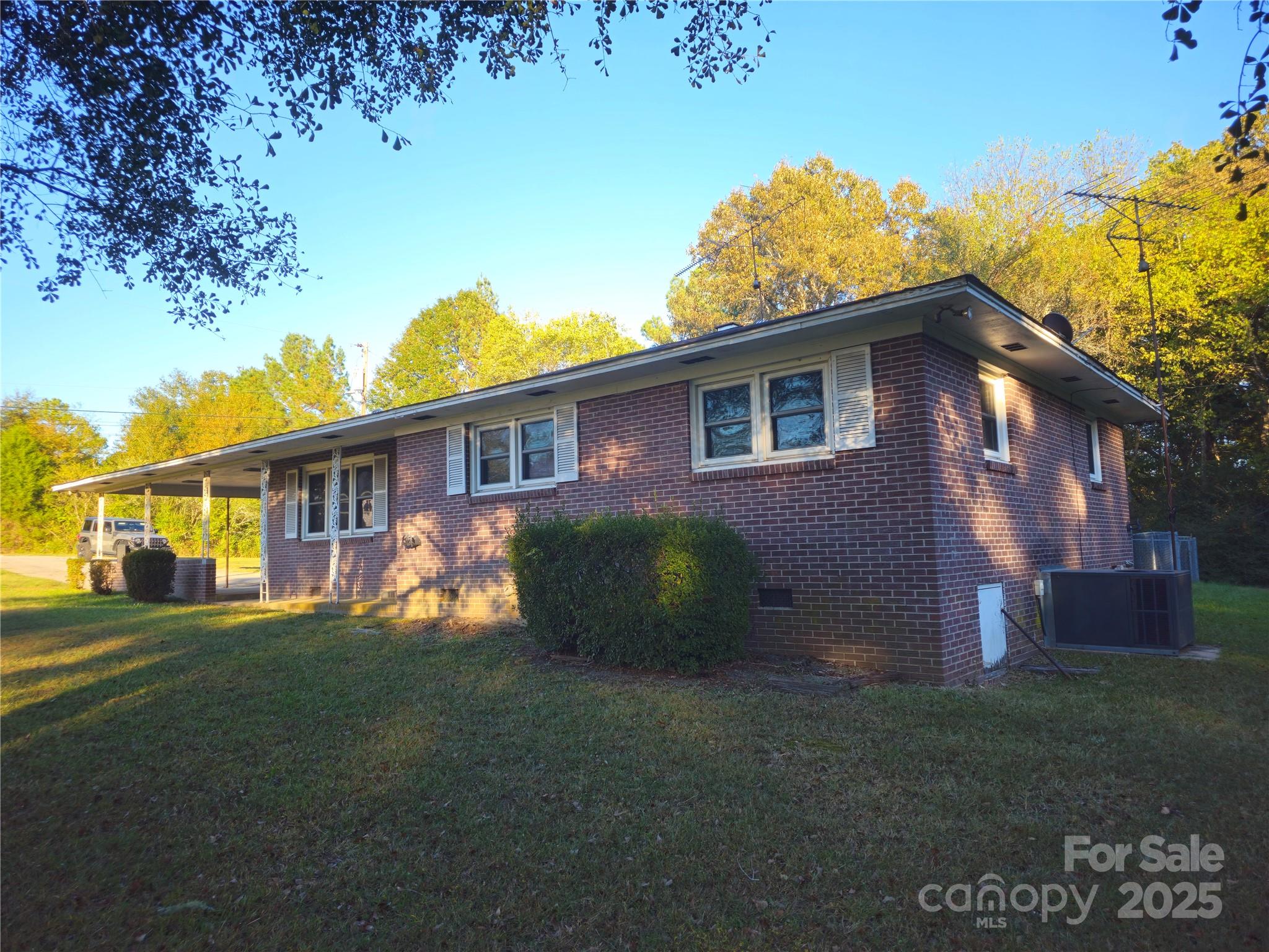 979 Meadowbrook Road