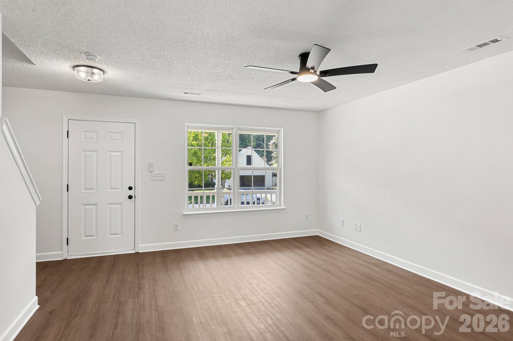 2141 Mallard Pointe Drive