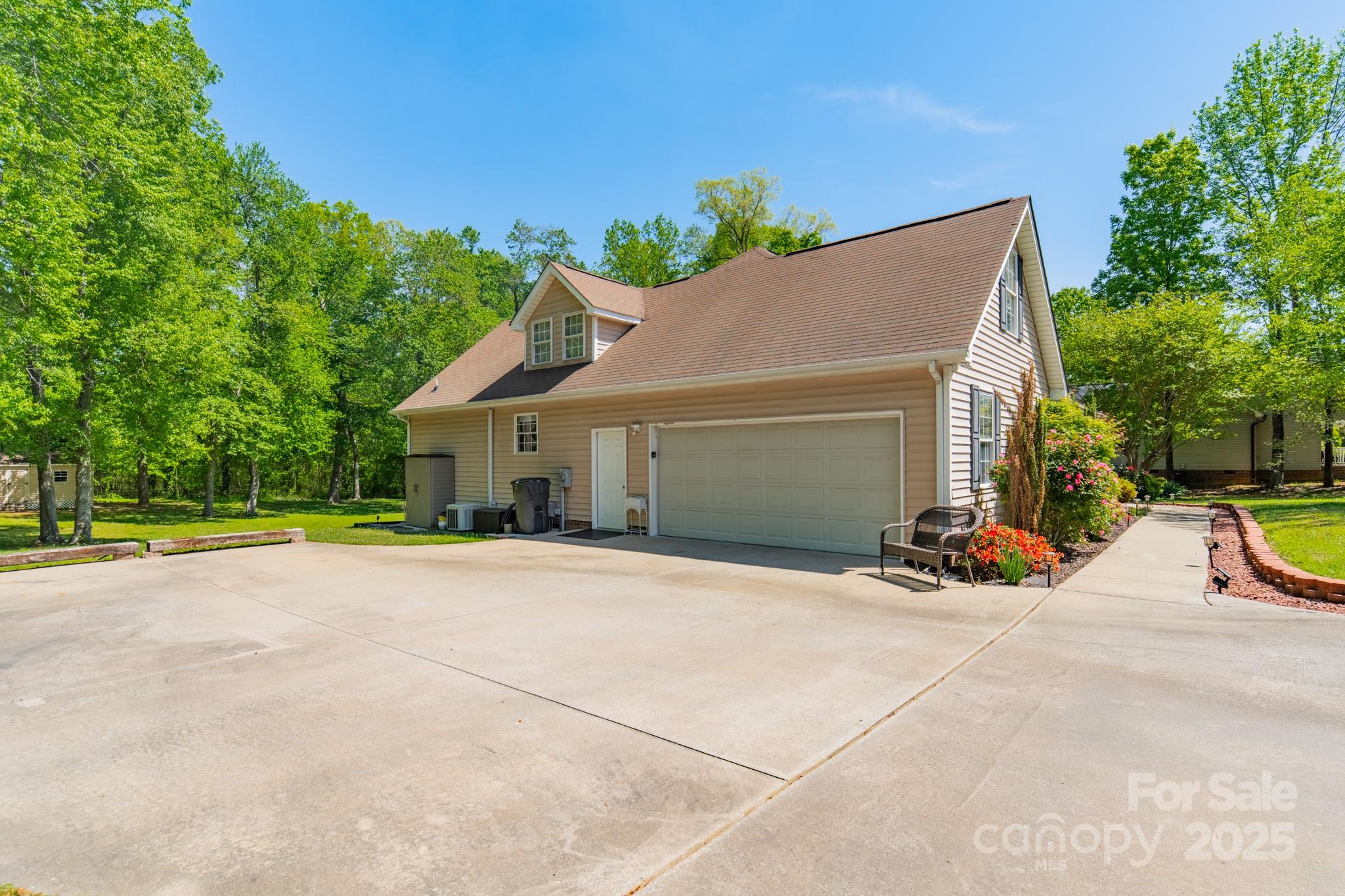 Walden Glen - Residential