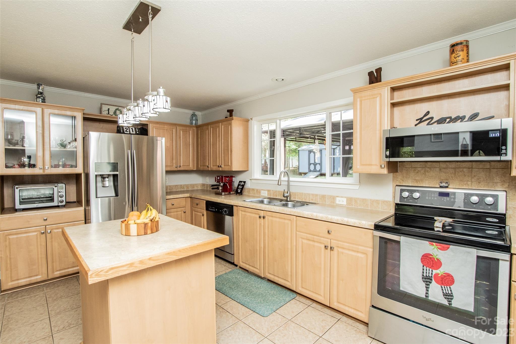 Wolf Meadow Acres - Residential