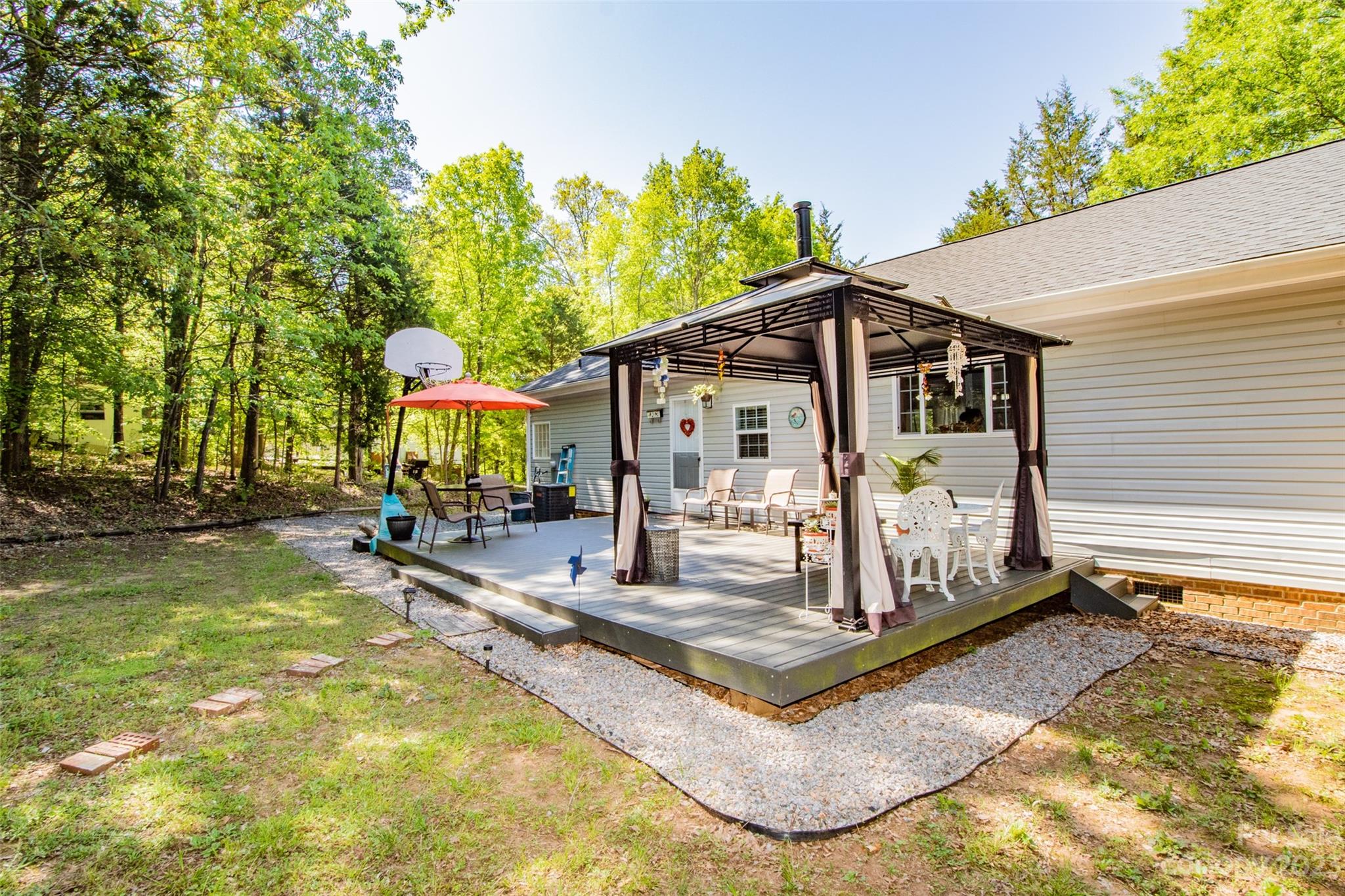 Wolf Meadow Acres - Residential