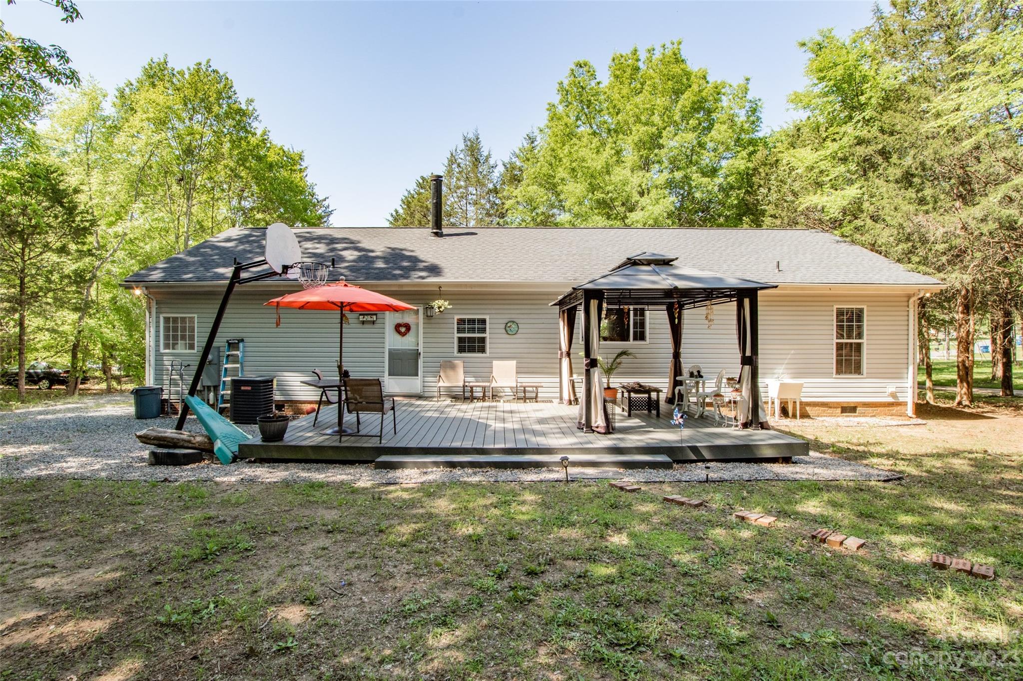 Wolf Meadow Acres - Residential