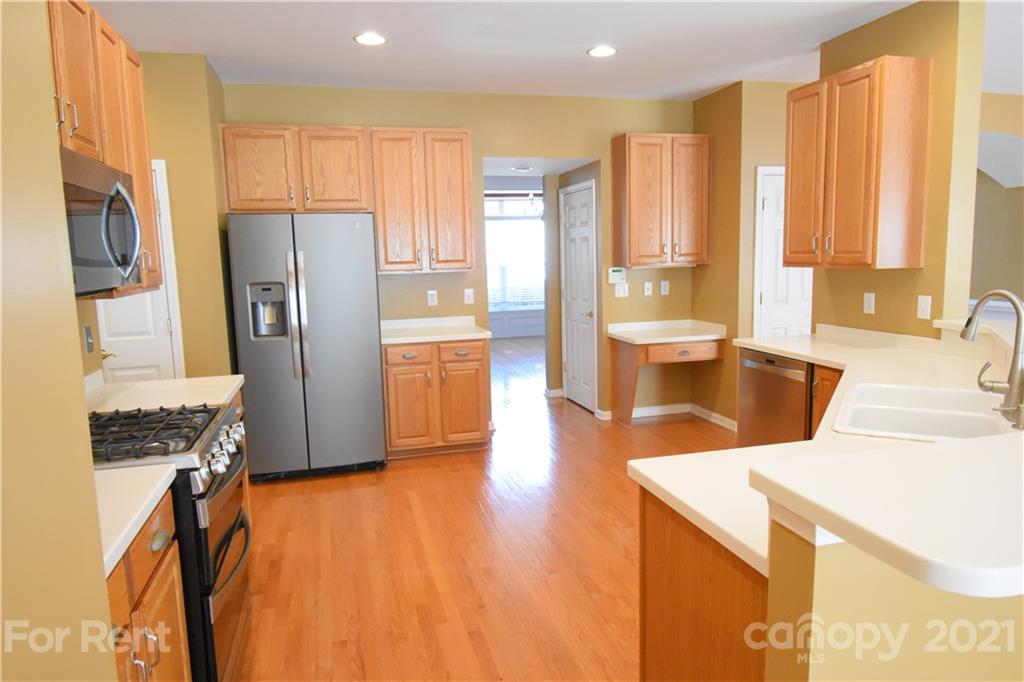 Hunter Oaks - Residential Lease