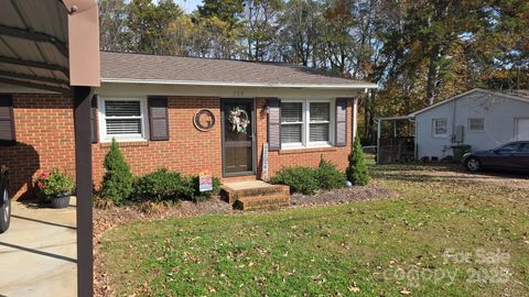 708 Noles Drive Mount Holly NC 28120