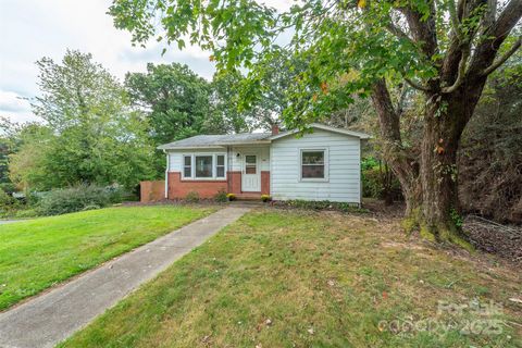 204 Northeast Avenue Swannanoa NC 28778