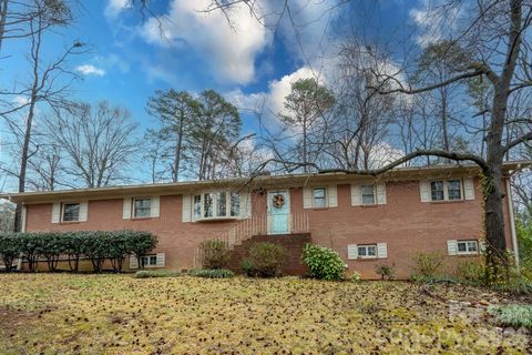 Photo of 2808 Murdock Lane, Albemarle, NC 28001 (MLS # 4311465)