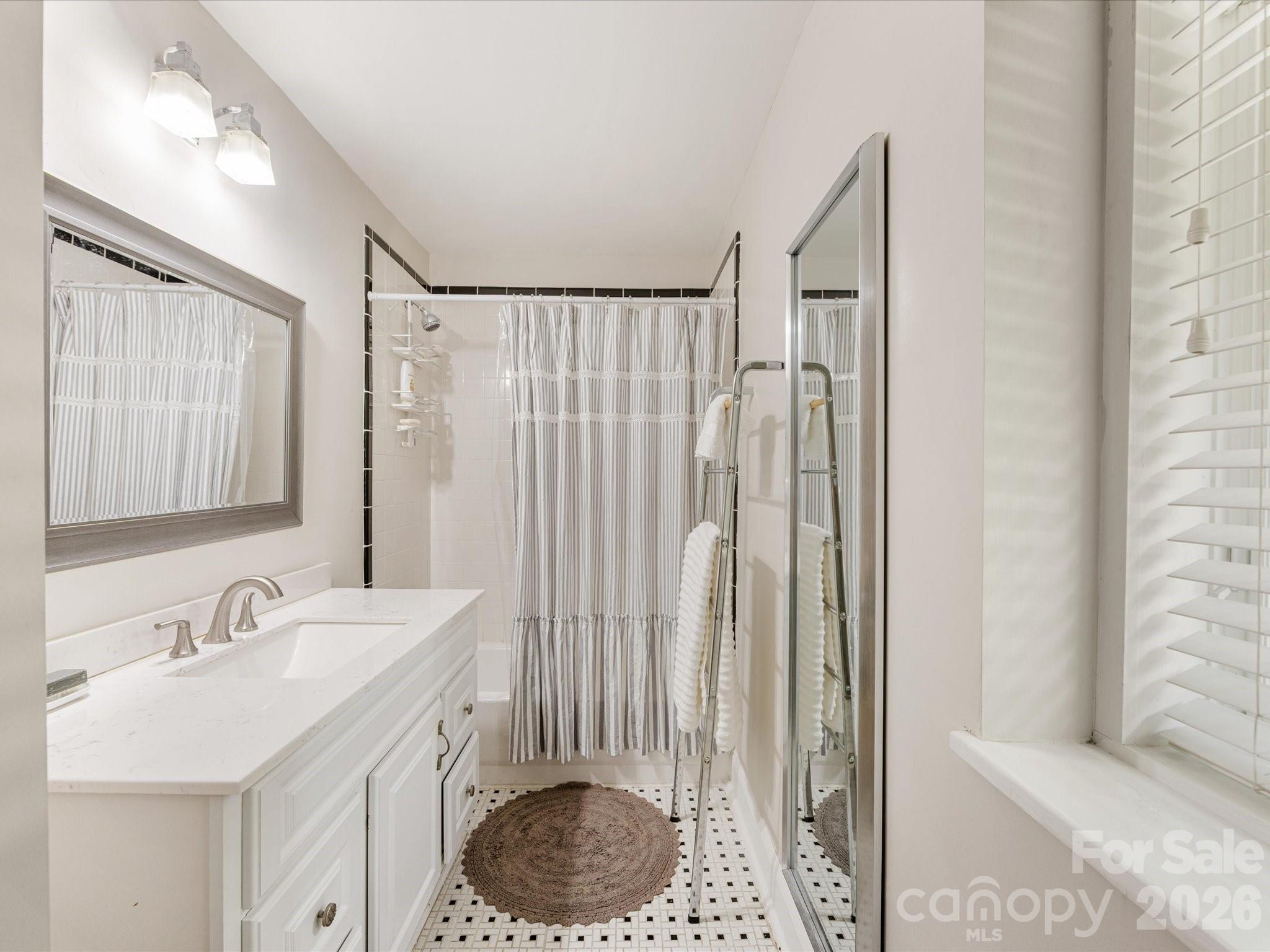 Elizabeth - Residential