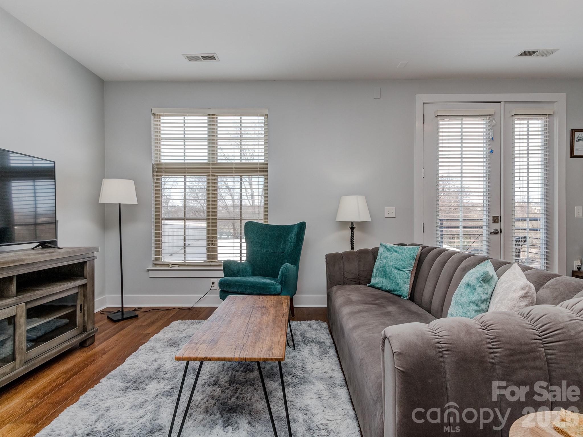 1101 W 1st Street 211