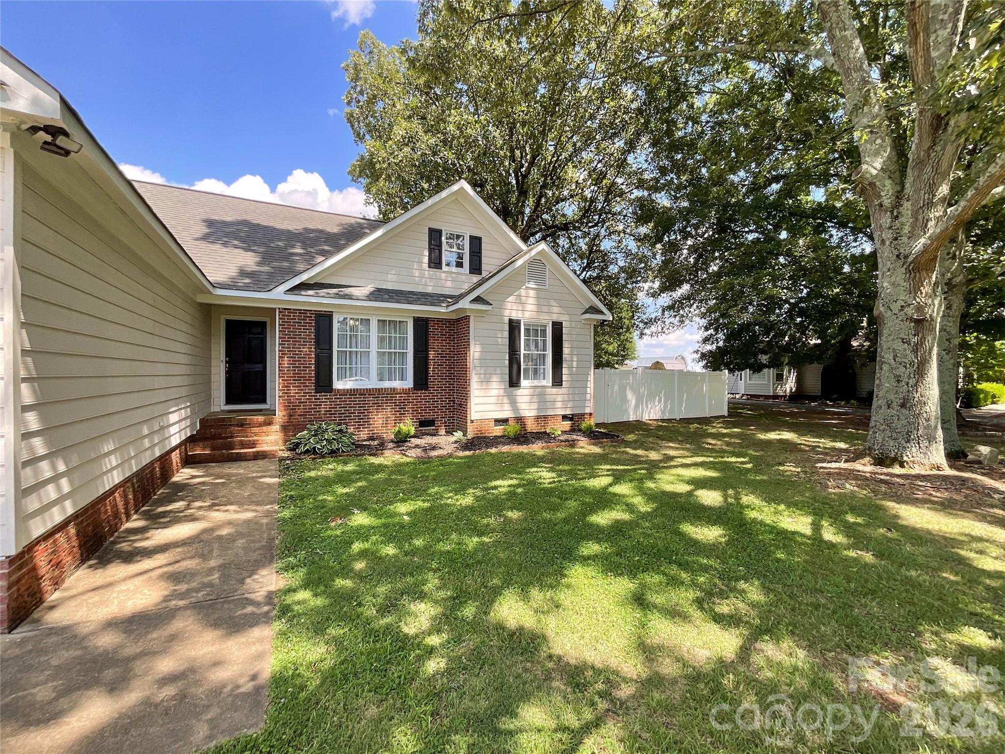 3914 Matthew Drive