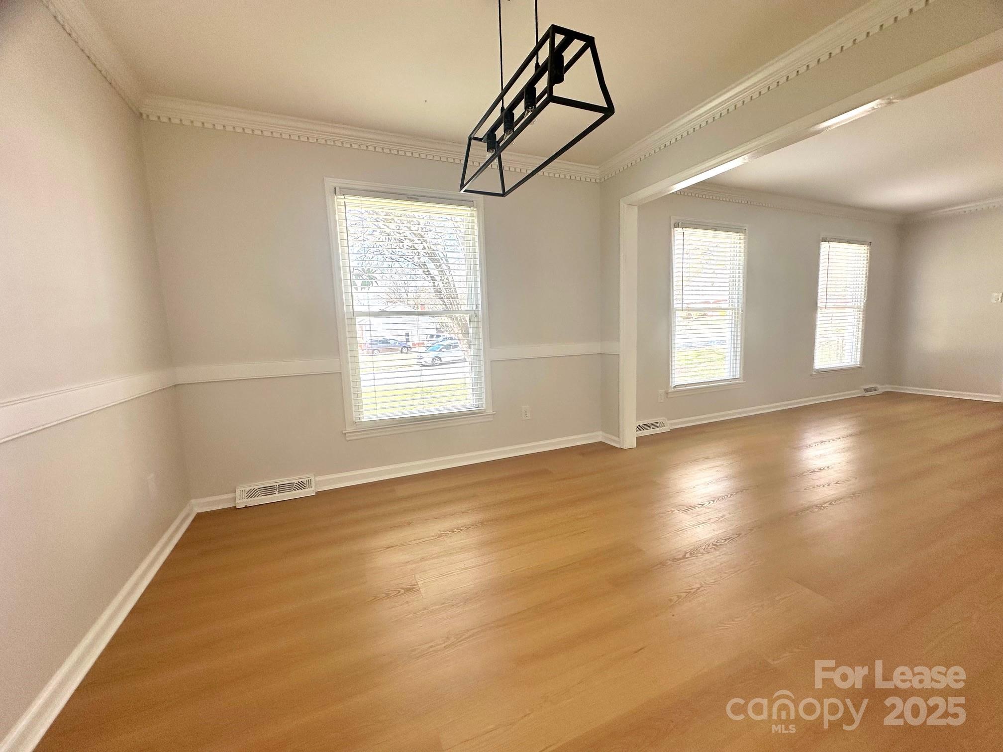 Charlotte, North Carolina 28226, United States, 4 Bedrooms Bedrooms, ,2 BathroomsBathrooms,Residential,Active,92674