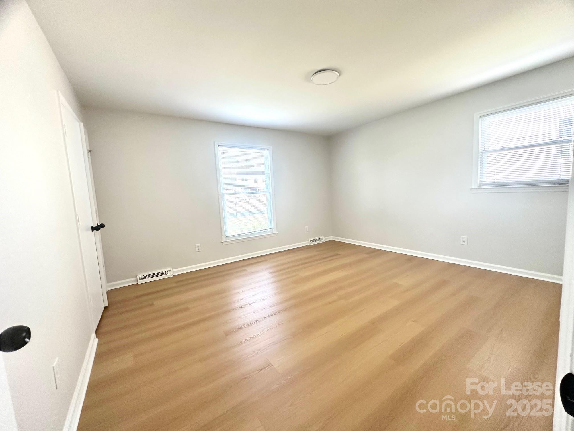 Charlotte, North Carolina 28226, United States, 4 Bedrooms Bedrooms, ,2 BathroomsBathrooms,Residential,Active,92674