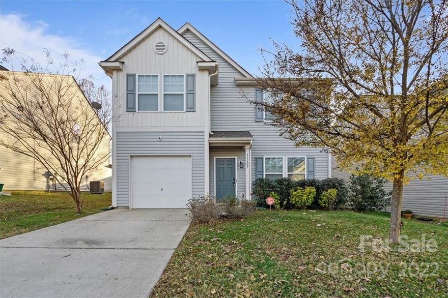 $10,000 REDUCTION IN Sales Price. Single Family two story home in Catawba River Plantation with brick patio and fenced yard. Low maintenance LVP floors on main level. Large primary bedroom and upstairs loft space for relaxation. 3 bedroom , 2.5 bath .
Location is everything ! Minutes from Charlotte Douglas Airport, Whitewater Center and Amazon. 
SELLER IS OFFERING A $5000 CLOSING ALLOWANCE TOWARDS RATE BUY DOWN OR UPDATES