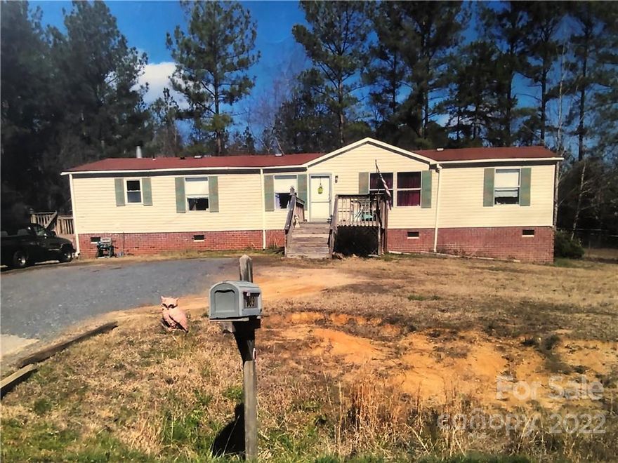 Lewisville School District!! Spacious home with fenced in back yard.   Conveniently located near Hwy 21, Hwy 9 and minutes from Hwy77.  Just minutes from the coming soon White-water Center.  Call Today for a showing.