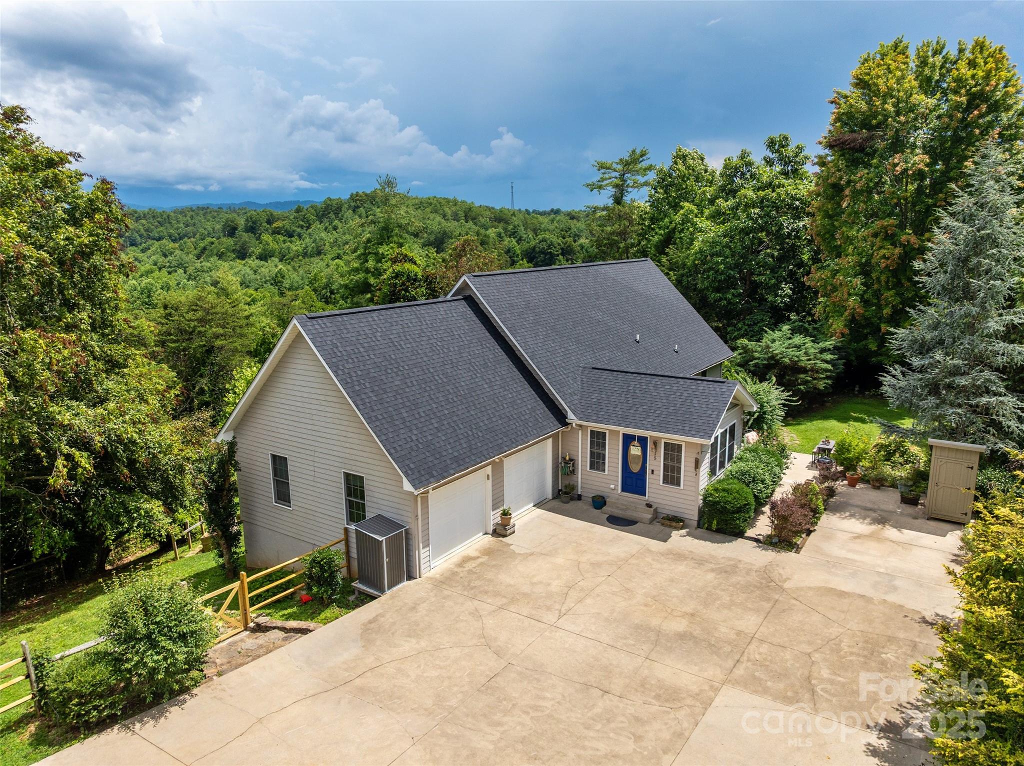 15 Willow Knolls Drive