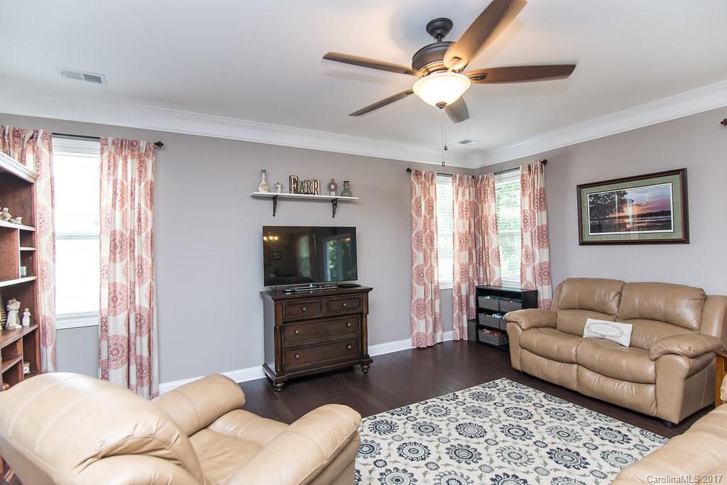 Lakebridge - Residential