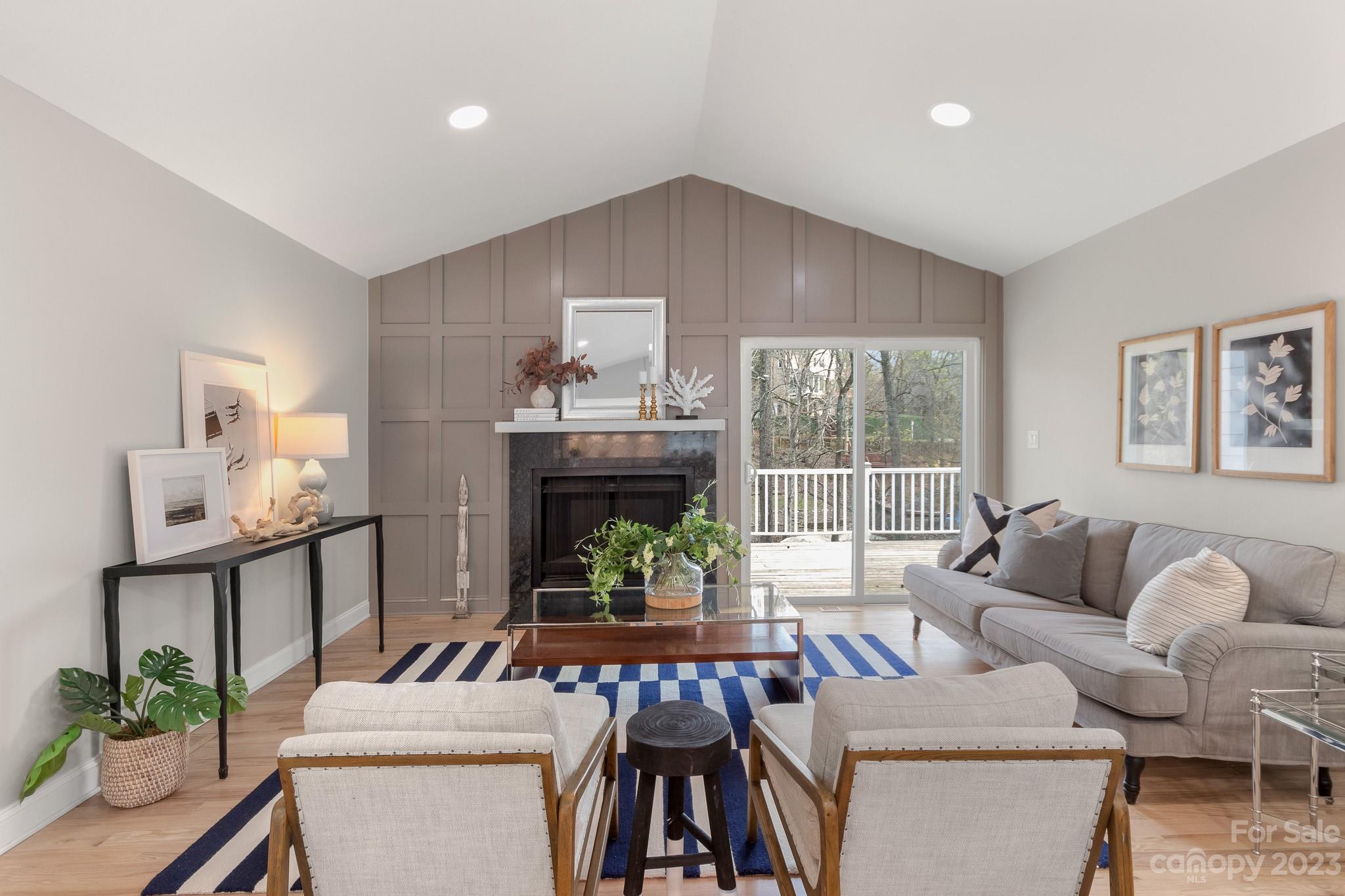 Tega Cay - Residential