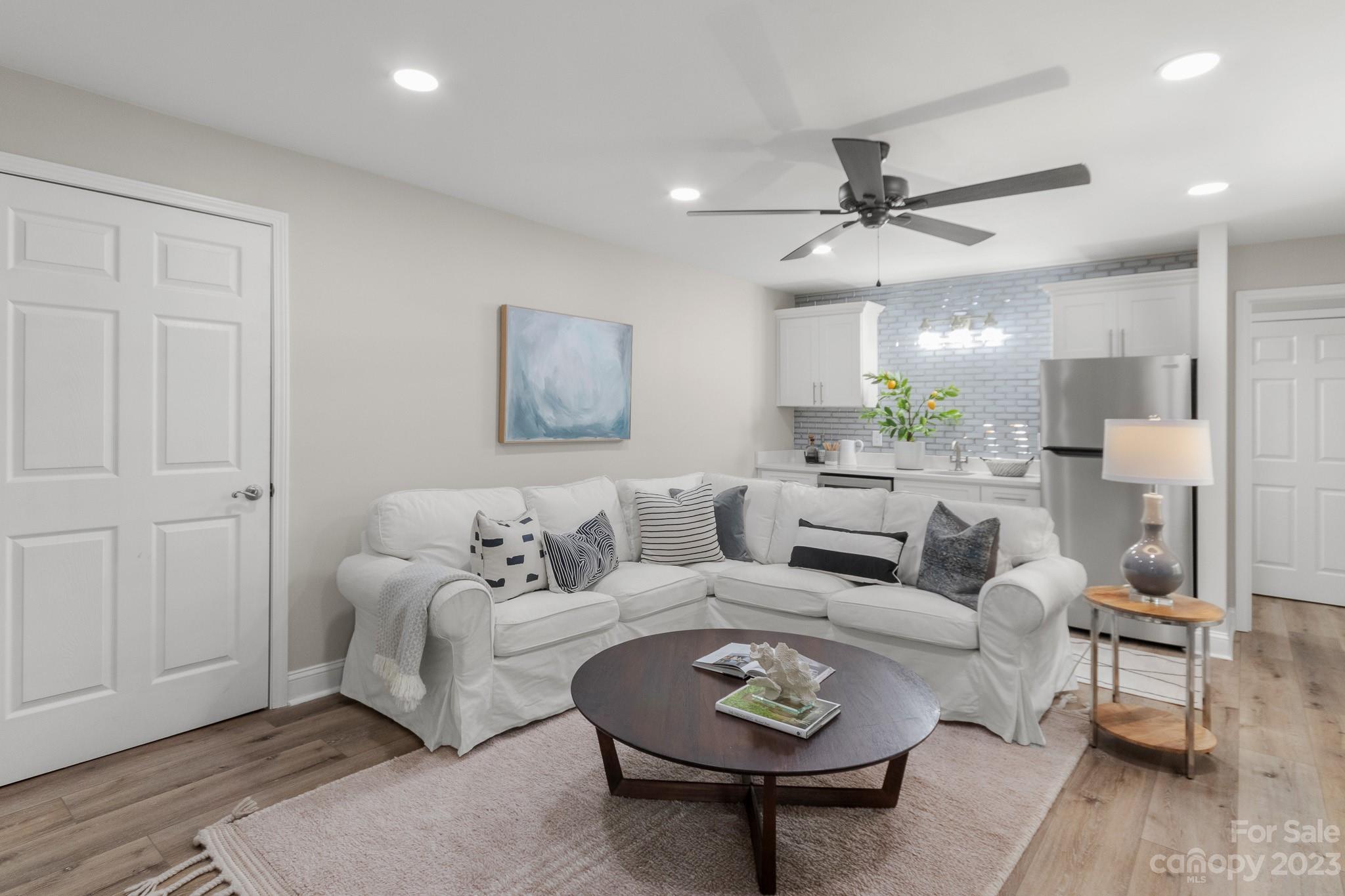 Tega Cay - Residential