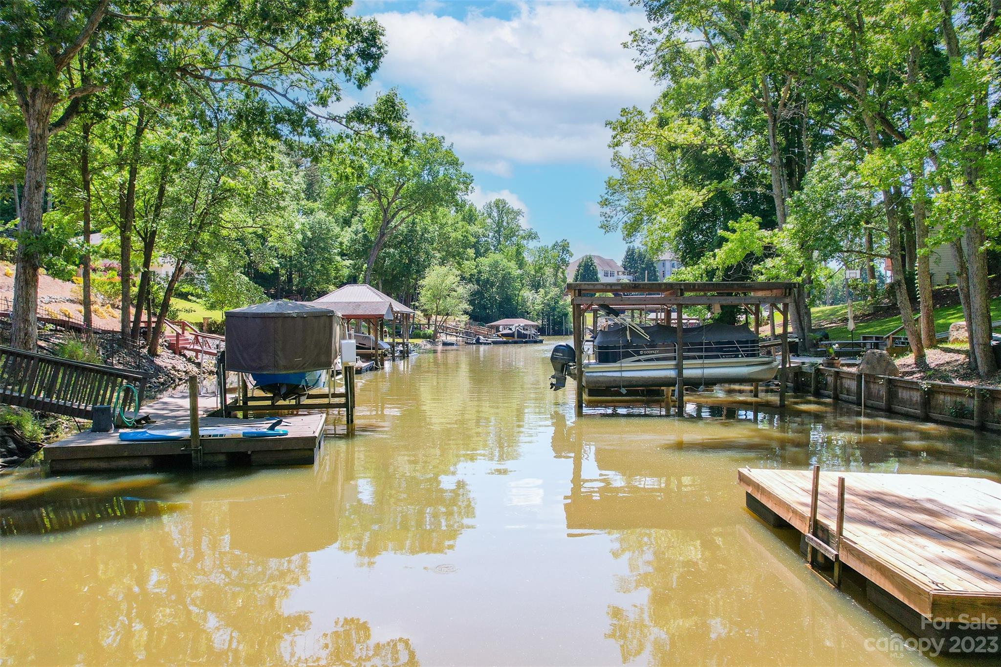 Tega Cay - Residential