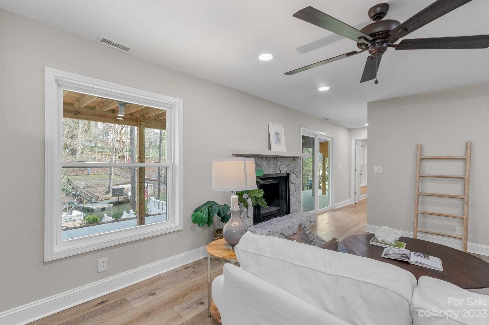 Tega Cay - Residential