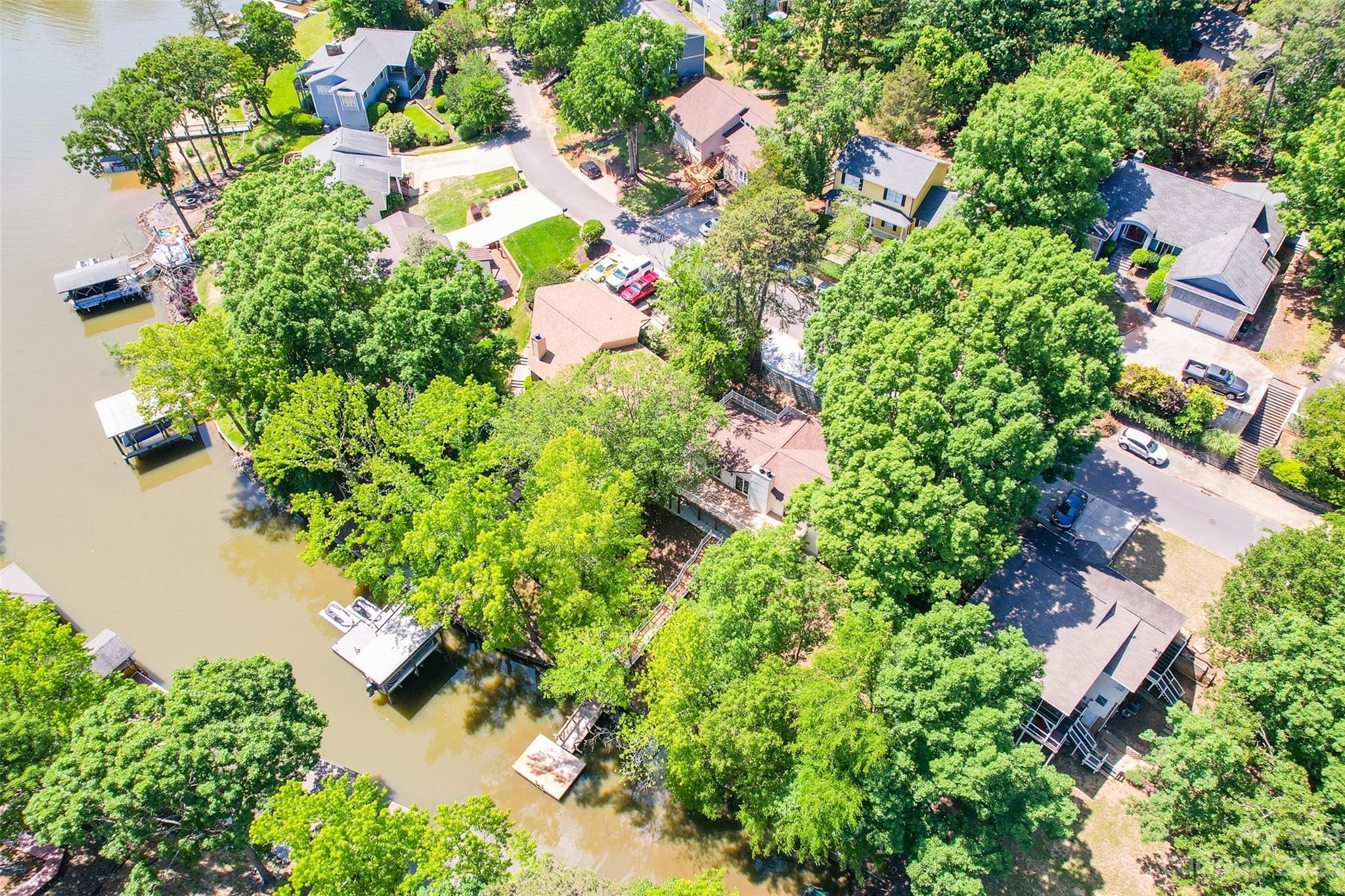 Tega Cay - Residential