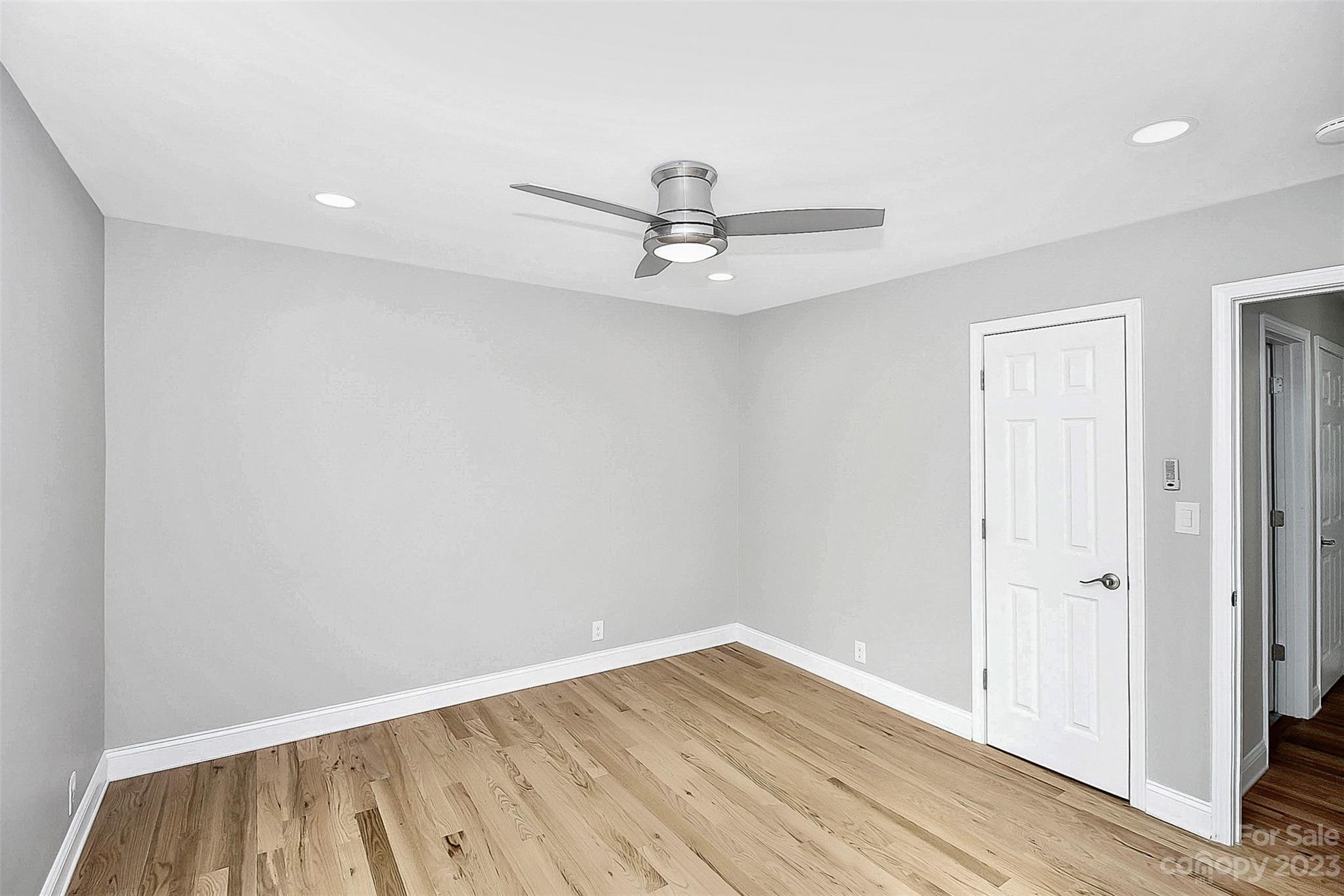 Tega Cay - Residential