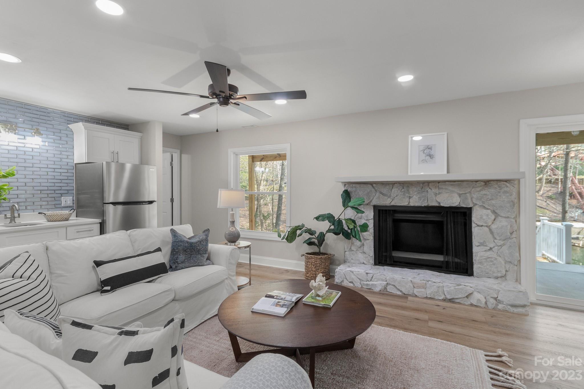 Tega Cay - Residential