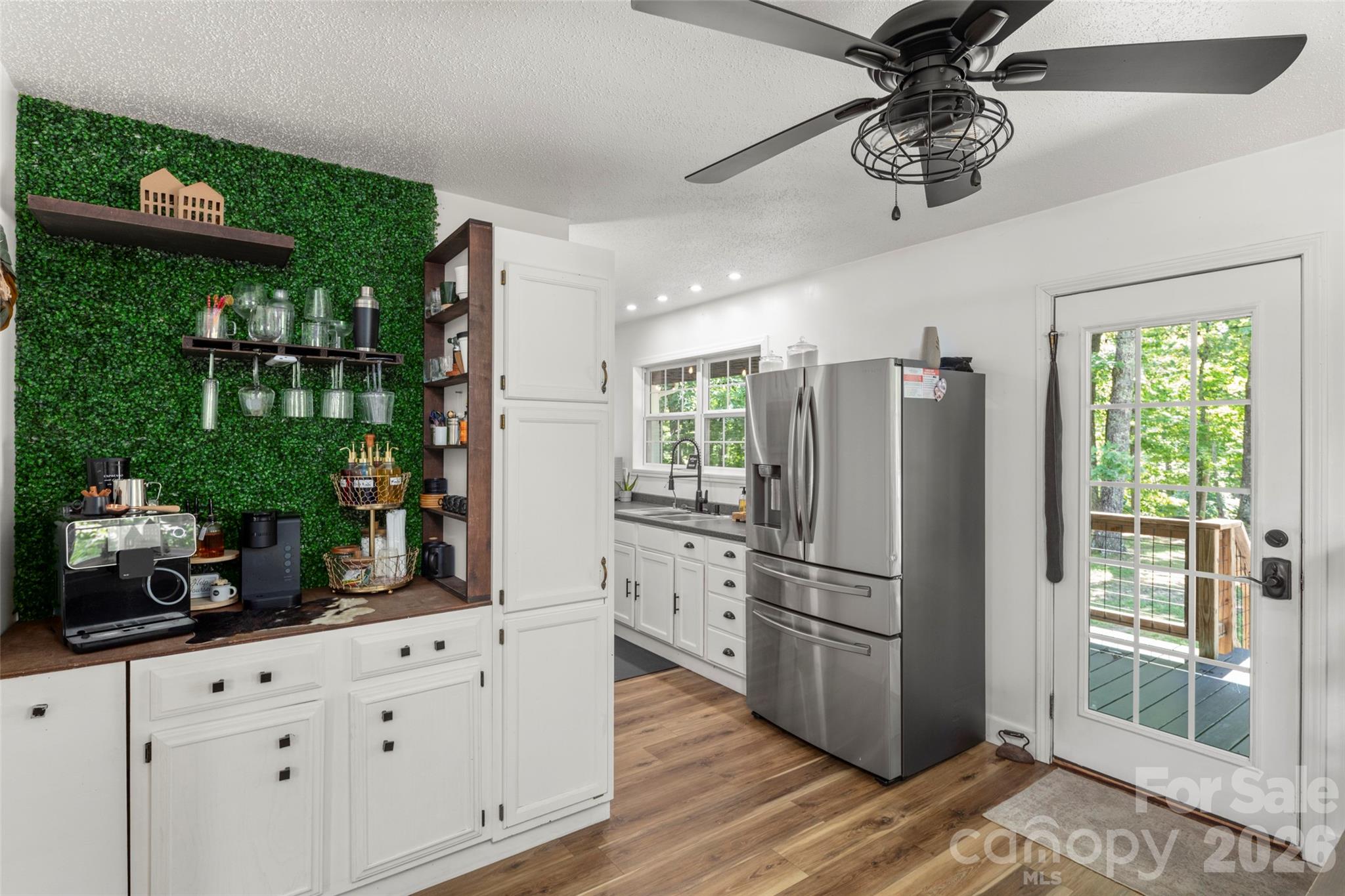354 Boulder View Drive