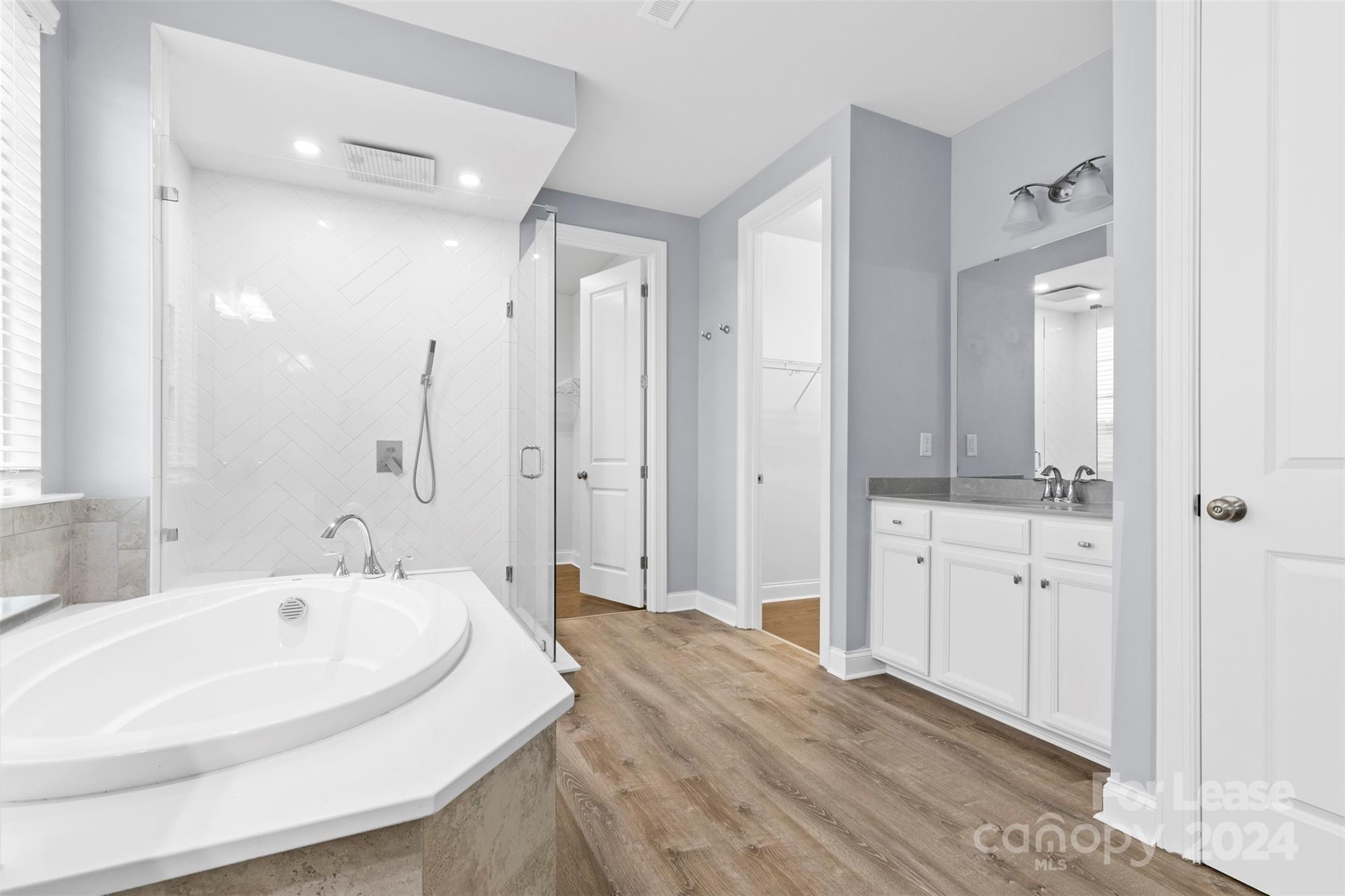 The Palisades - Residential Lease