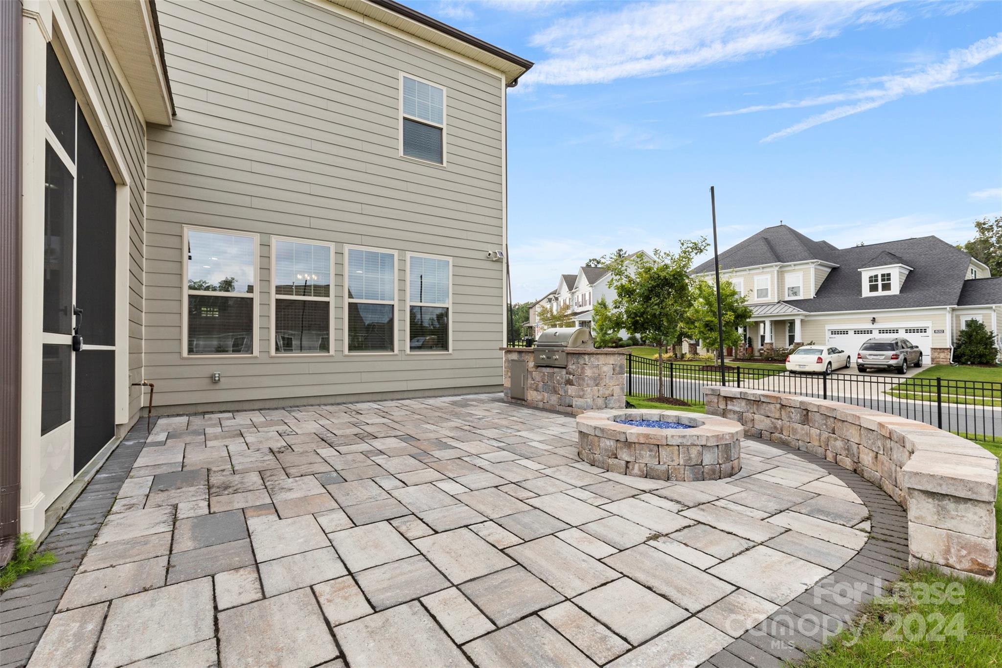 The Palisades - Residential Lease