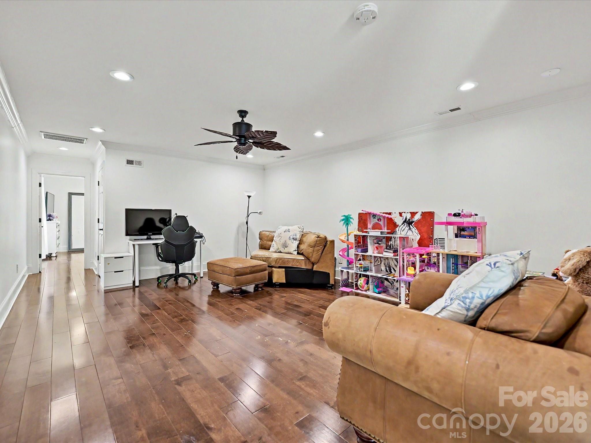 Crown Harbor - Residential