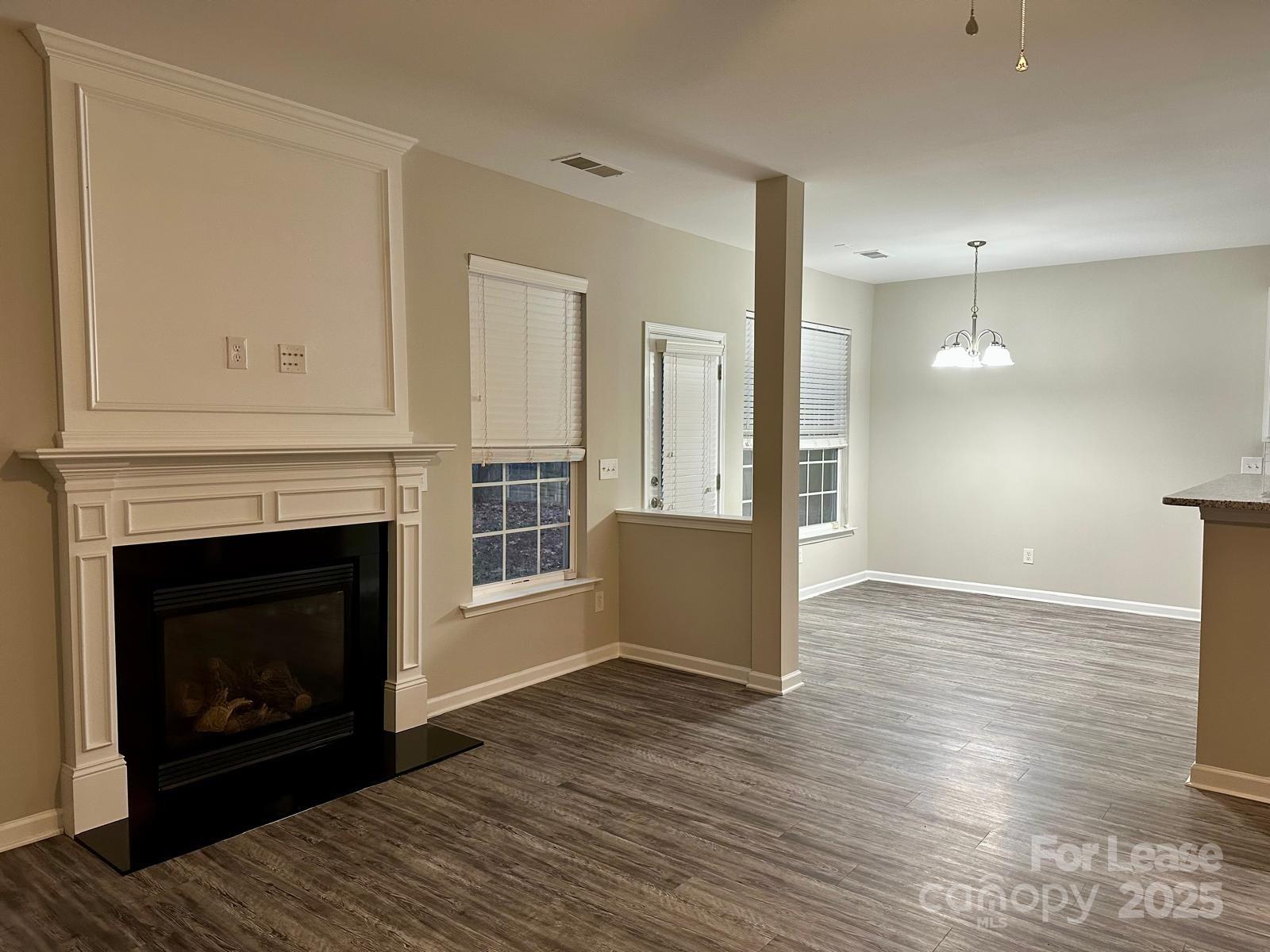 4427 Eglinton Toll Court